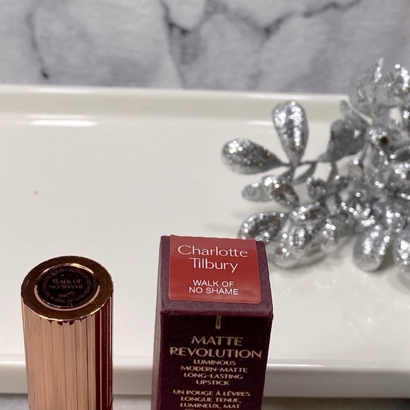 Charlotte Tilbury Matte Revolution Luminous Long-Lasting Lipstick - Walk of Sham - Picture 7 of 10